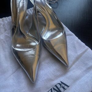 Zara Silver Pointed Toe Heels 7.5